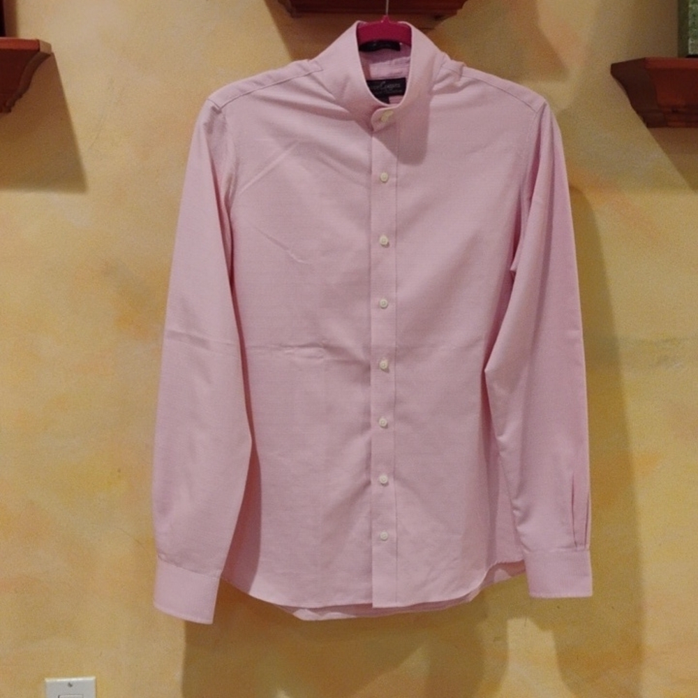 Classic Pink Dress Shirt with Button-Down Style